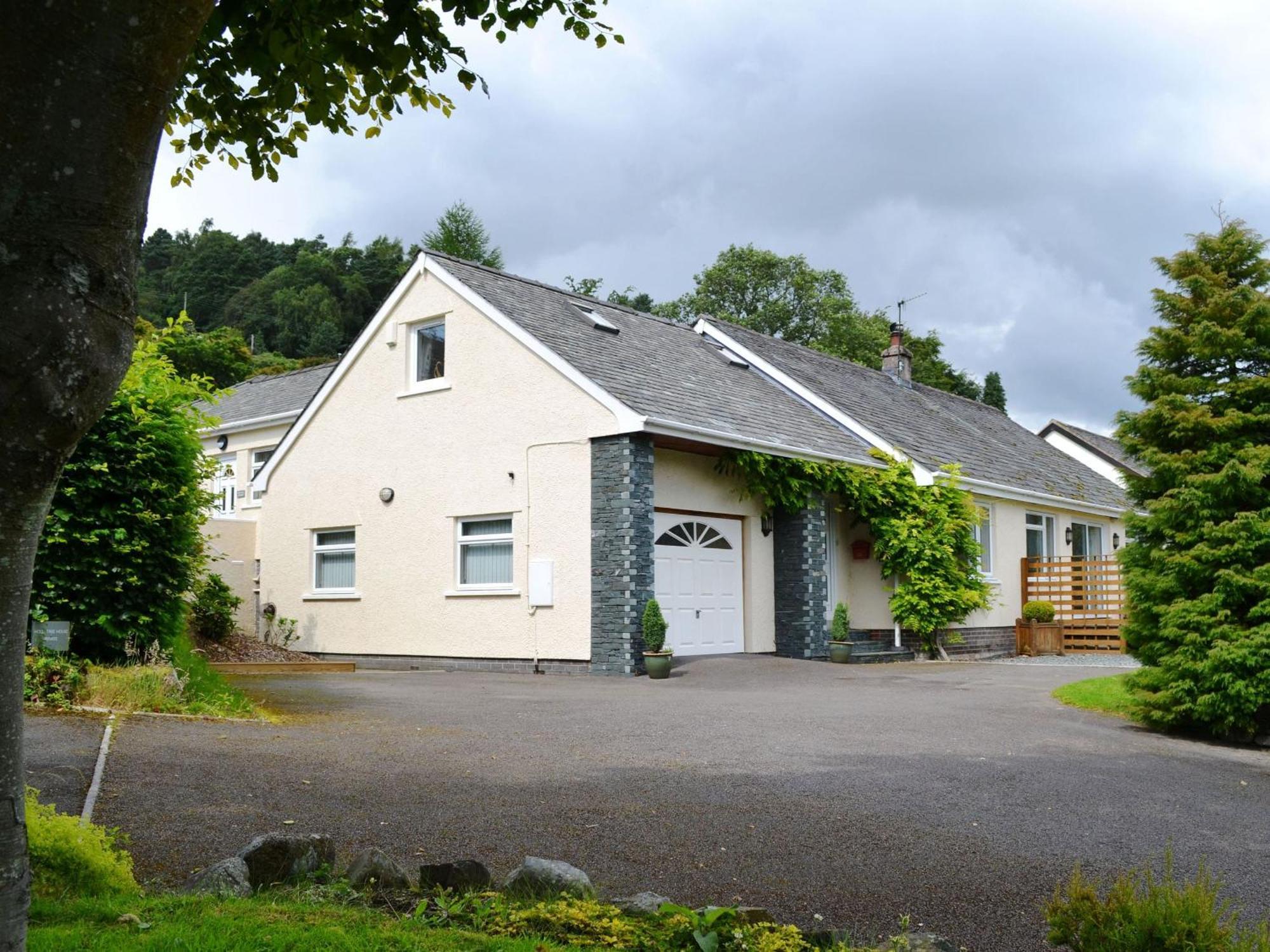 Oakvale - Oak Leaf Villa Braithwaite Exterior photo